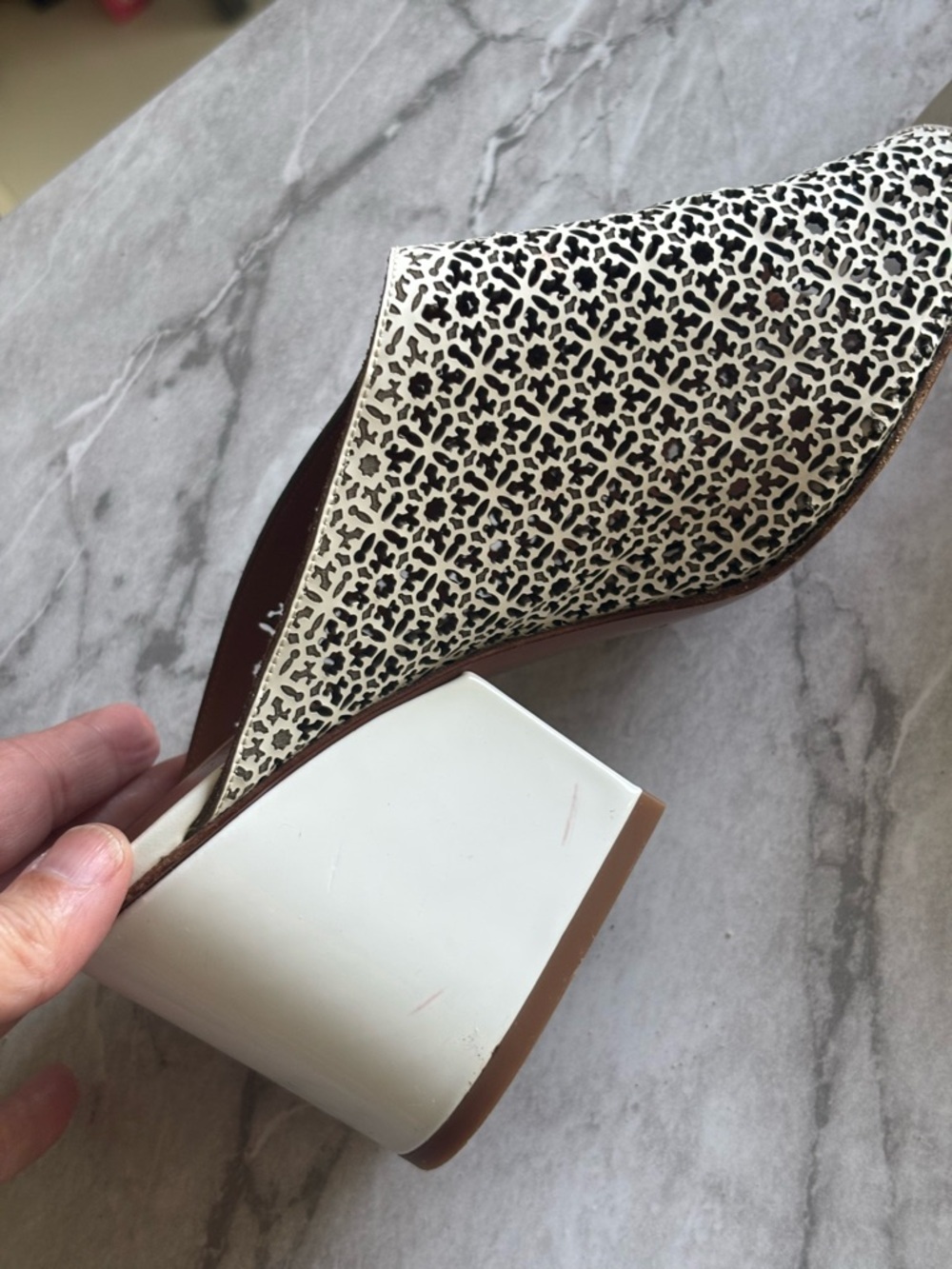 CLERGERIE PARIS White Perforated Patterned Leather Open-Toe Mule Heels size 37 - Picture 7 of 9